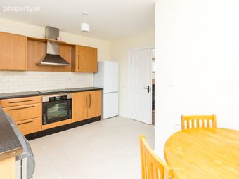 27 Barons Hall Park, Balbriggan, Co. Dublin - Image 5