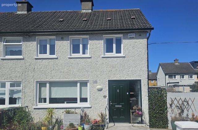 132 Ashlawn Park, Ballybrack, Co Dublin, Ballybrack, Co. Dublin - Click to view photos