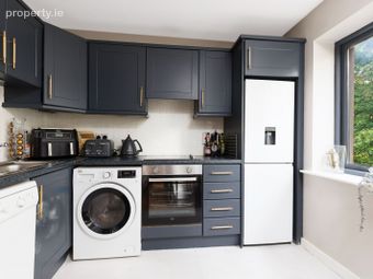 Apartment 6, Hybla Court, Blackhorse Ave, Dublin 7 - Image 4