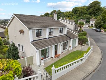 17 Oaklands Park, Letterkenny, Co. Donegal, Letterkenny, Co. Donegal - Image 4
