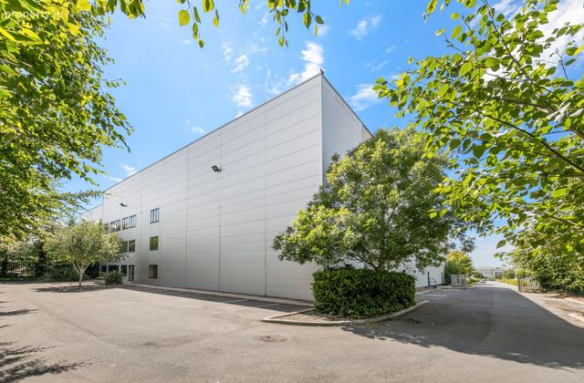 537 Greenogue Business Park, Rathcoole, Co. Dublin - Click to view photos