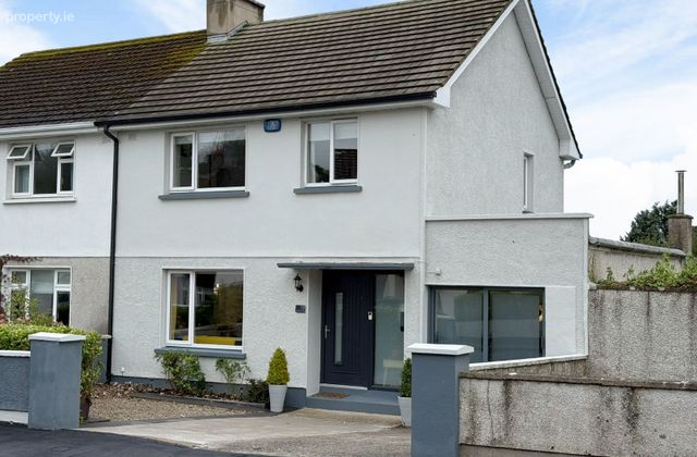 19 Castletroy Heights, Golf Link's Road, Castletroy, Co. Limerick - Click to view photos