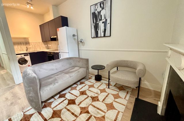 Mountjoy Square Apartment, Dublin 1 - Click to view photos