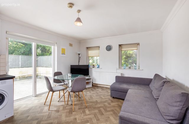 Apartment 8, Clonturk Court, Drumcondra, Dublin 9, Drumcondra, Dublin 9 - Click to view photos