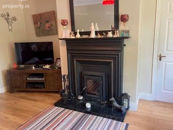 8 Riverside Park, Urlingford, Co. Kilkenny - Image 5