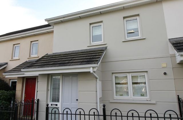 Granary Hall, Mount Oval Village, Rochestown, Co. Cork - Click to view photos