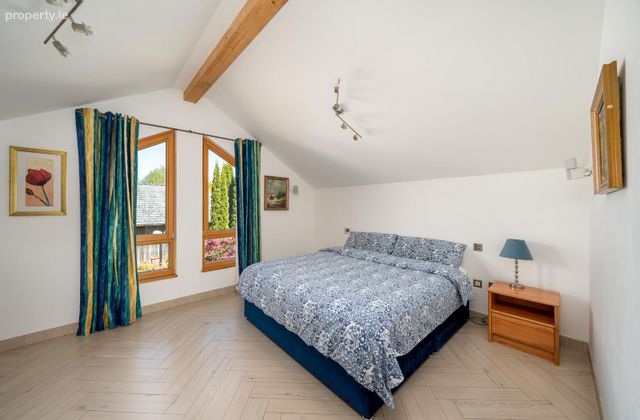 Shannagh House, Killinure, Glasson, Athlone, Co. Westmeath - Click to view photos