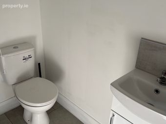 17 Wade's Avenue, Dublin 5, Raheny, Dublin 5 - Image 4