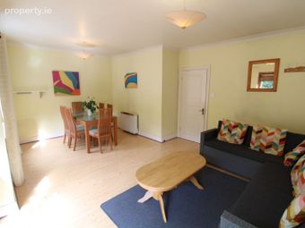 73 The Courtyard, Clonsilla, Dublin 15 - Image 3