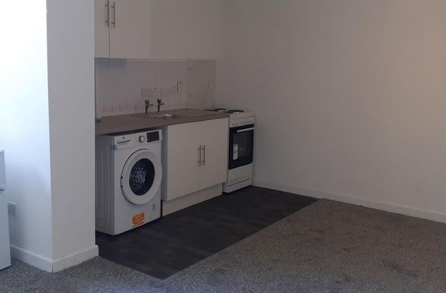 Sarsfield Street, Kilmallock, Co. Limerick - Click to view photos