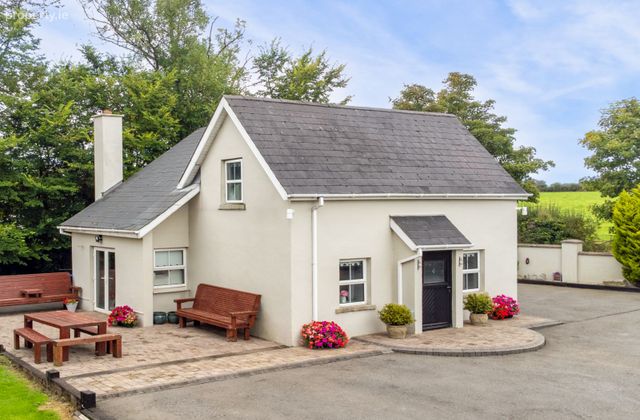 Coolgarrow, Enniscorthy, Co. Wexford - Click to view photos