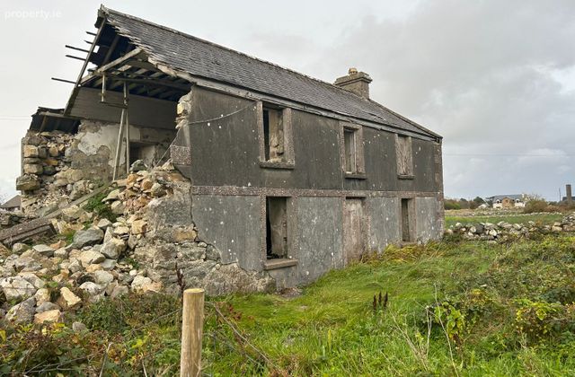 Cor Na Ron Middle, Inverin, Inverin, Co. Galway - Click to view photos
