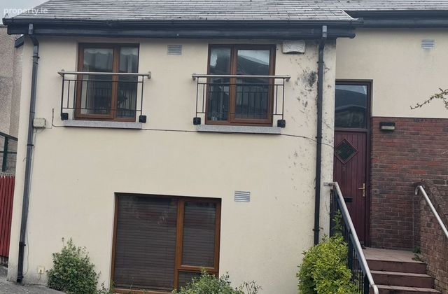 7 Slade Castle Heights, Saggart, Saggart, Co. Dublin - Click to view photos