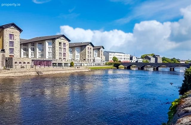 Apartment 402, Ridgepool View, Barret Street, Ballina, Co. Mayo - Click to view photos
