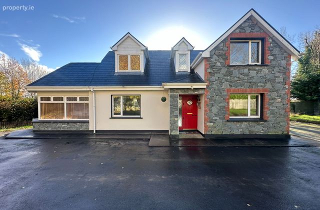 Glendan House, Kippagh South, Kanturk, Co. Cork - Click to view photos