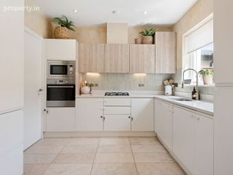 6 Larkfield Way, Dublin 18, Leopardstown, Dublin 18 - Image 5