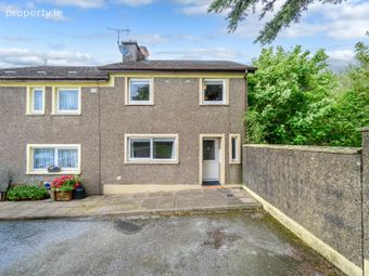 1 Spruce Grove, Minane Bridge, Ballyfeard, Co. Cork