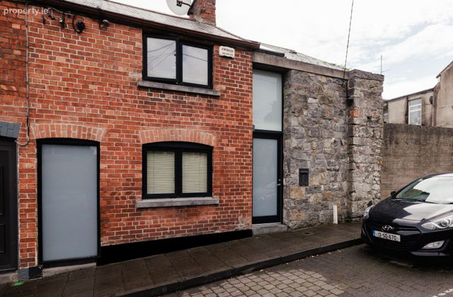 11 Saint Peter Street, Kings Island, Limerick City Centre, Co. Limerick - Click to view photos