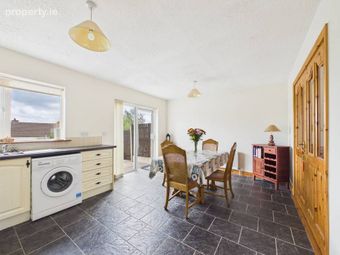 16 The Heathers, Classes Lake, Ballincollig, Co. Cork - Image 5