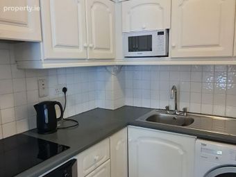 7 Gleann Noinin, College Road, Bohermore, Co. Galway - Image 4