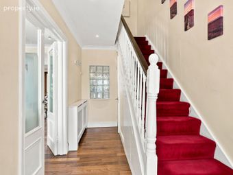 21 The Crescent, Griffith Downs, Drumcondra, Dublin 9 - Image 2