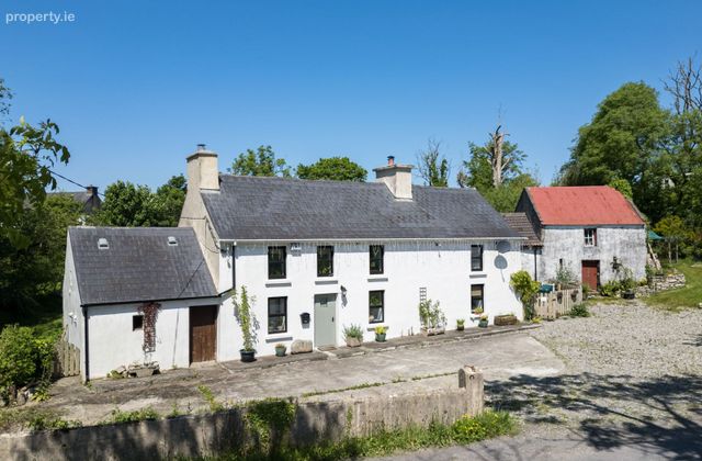 Two Trees, Dromlickarue, Kealkill, Kealkill, Co. Cork - Click to view photos
