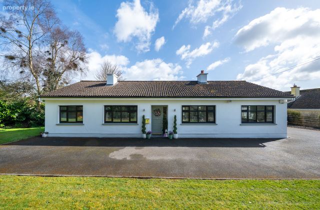 Glencoe, Hillquarter, Coosan, Athlone, Co. Westmeath - Click to view photos
