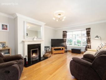 44 Glencairn Rise, The Gallops, Leopardstown, Dublin 18, Leopardstown, Dublin 18 - Image 2
