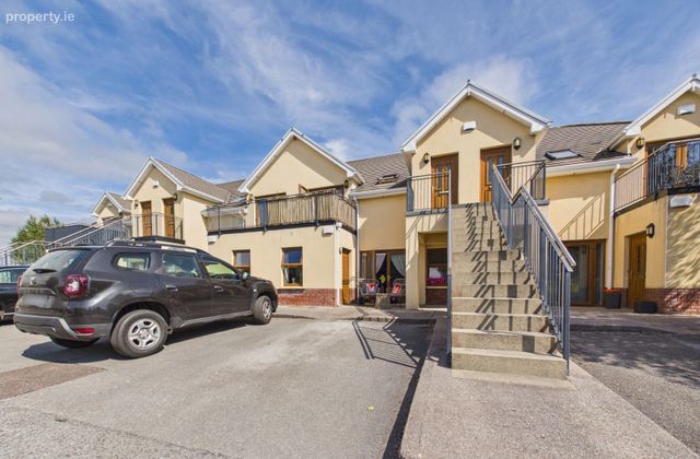 3a P&aacute;irc Na Mbl&aacute;th, Ballinroad, Dungarvan, Co. Waterford - Click to view photos