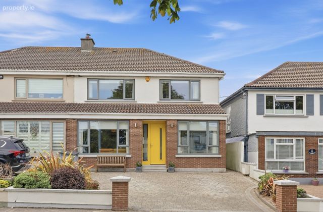 Ghan House, 63 Biscayne, Malahide, Co. Dublin - Click to view photos