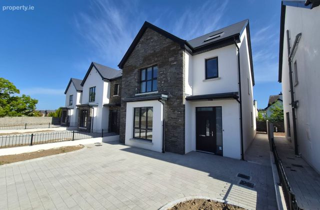 8 Abbey Lane, Mountain Road, Carrigaline, Co. Cork - Click to view photos