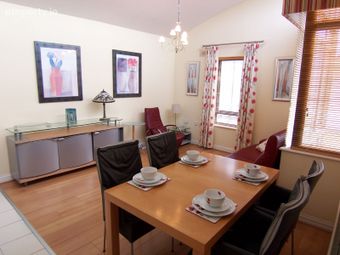 11 Castle Mews, Castle Street, Dalkey, Co. Dublin - Image 2