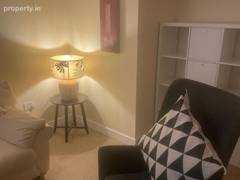 Apartment 2, The Gate Bar, Westgate, Carrick-on-su, Carrick-on-Suir, Co. Tipperary - Image 2