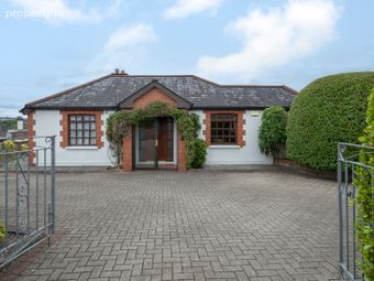 11 Ashgrove Park, Bishopstown, Bishopstown, Co. Cork - Image 2