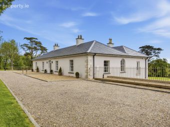 Pembrokestown House, Gaulstown, Butlerstown, Co. Waterford - Image 2