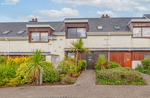 4 The Mews, Pelletstown Manor, River Road, Ashtown, Dublin 15 - Click to view photos
