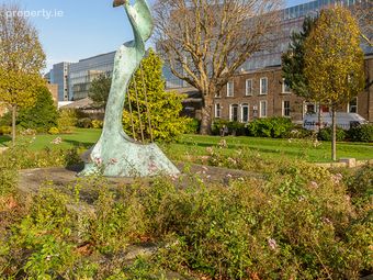 10B Pearse Square, Dublin 2 - Image 2