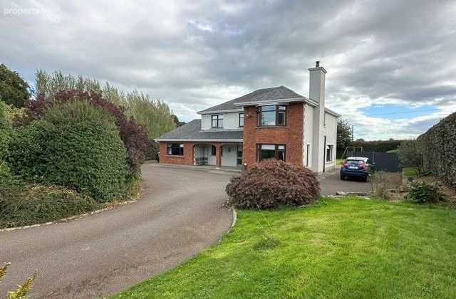 Beakstown, Holycross, Thurles, Co. Tipperary - Click to view photos