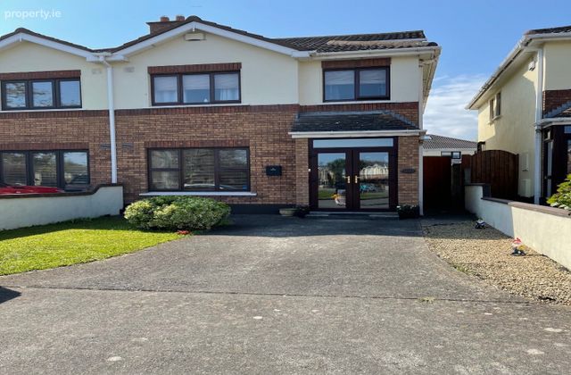 Collinswood, Collins Avenue, Dublin 9, Beaumont, Dublin 9 - Click to view photos