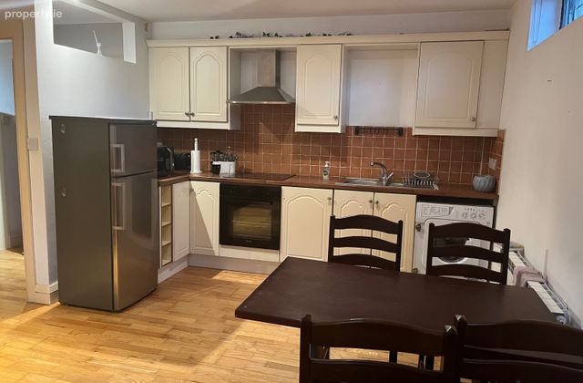 Woodhaven House, Derrydonnell North, Oranmore, Gal, Oranmore, Co. Galway - Click to view photos