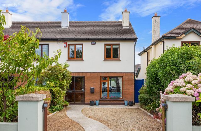 8 Avondale Lawn, Blackrock, Blackrock, Co. Dublin - Click to view photos