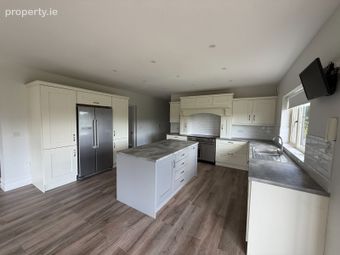 Sarsfield Court, Glanmire, Co. Cork - Image 3