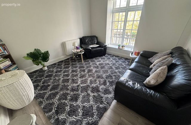 16-17 O'Connell Street Lower, Dublin 1 - Click to view photos