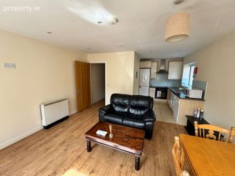 3 Strand Court, Strand Street, Athlone, Co. Westmeath - Image 3
