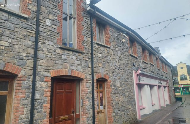 Apartment 1a,1b, Old Baker Street, Friar Street, Thurles, Co. Tipperary - Click to view photos