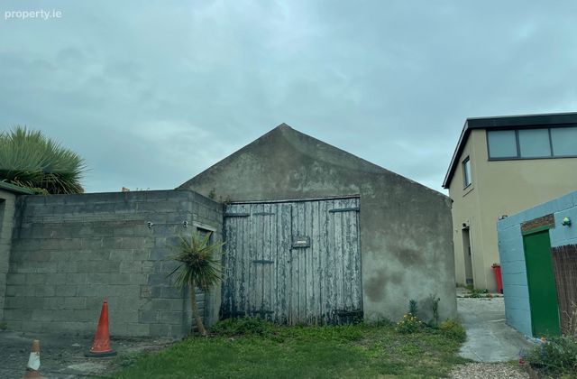 Cresent Place, Clontarf, Dublin 3 - Click to view photos