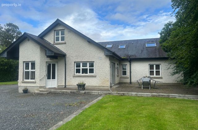 212 Mullantine, Rathangan, Co. Kildare - Click to view photos