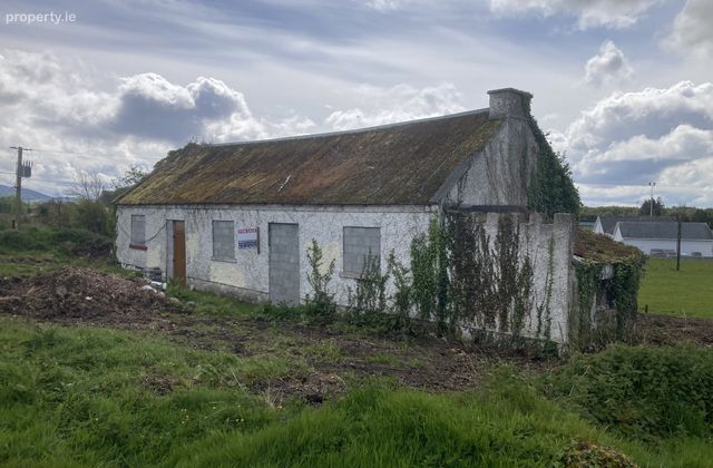 Whitegate, Whitegate, Co. Clare - Click to view photos