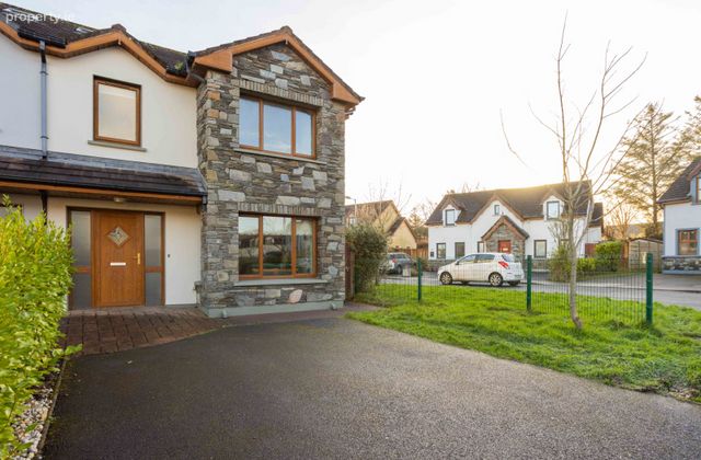 19 Ardmoniel Heights, Killorglin, Co. Kerry - Click to view photos