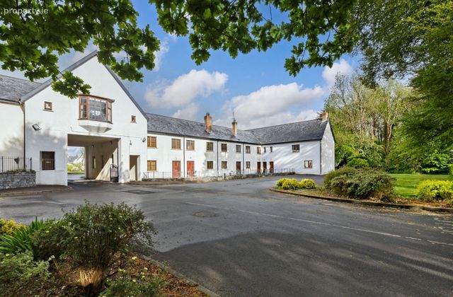 12 The Courtyard, Castledargan, Ballygawley, Co. Sligo - Click to view photos